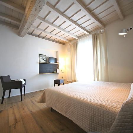 32 Bnb Camerecaffe Pavia Rum bild