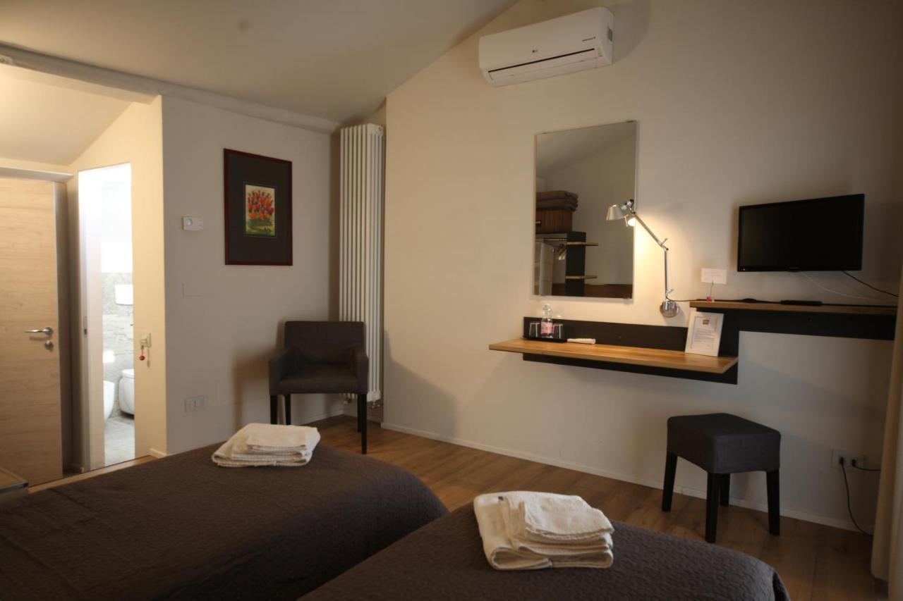 32 Bnb Camerecaffe Pavia Exteriör bild