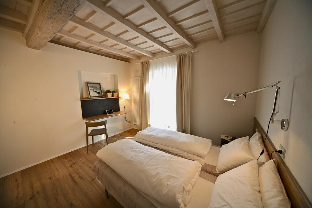 32 Bnb Camerecaffe Pavia Rum bild